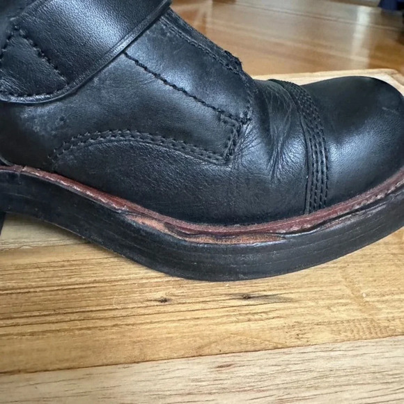 Coach Black Leather White Shearling Silver Hardware Zip Moto Biker Boot Size 7 - Picture 7 of 17